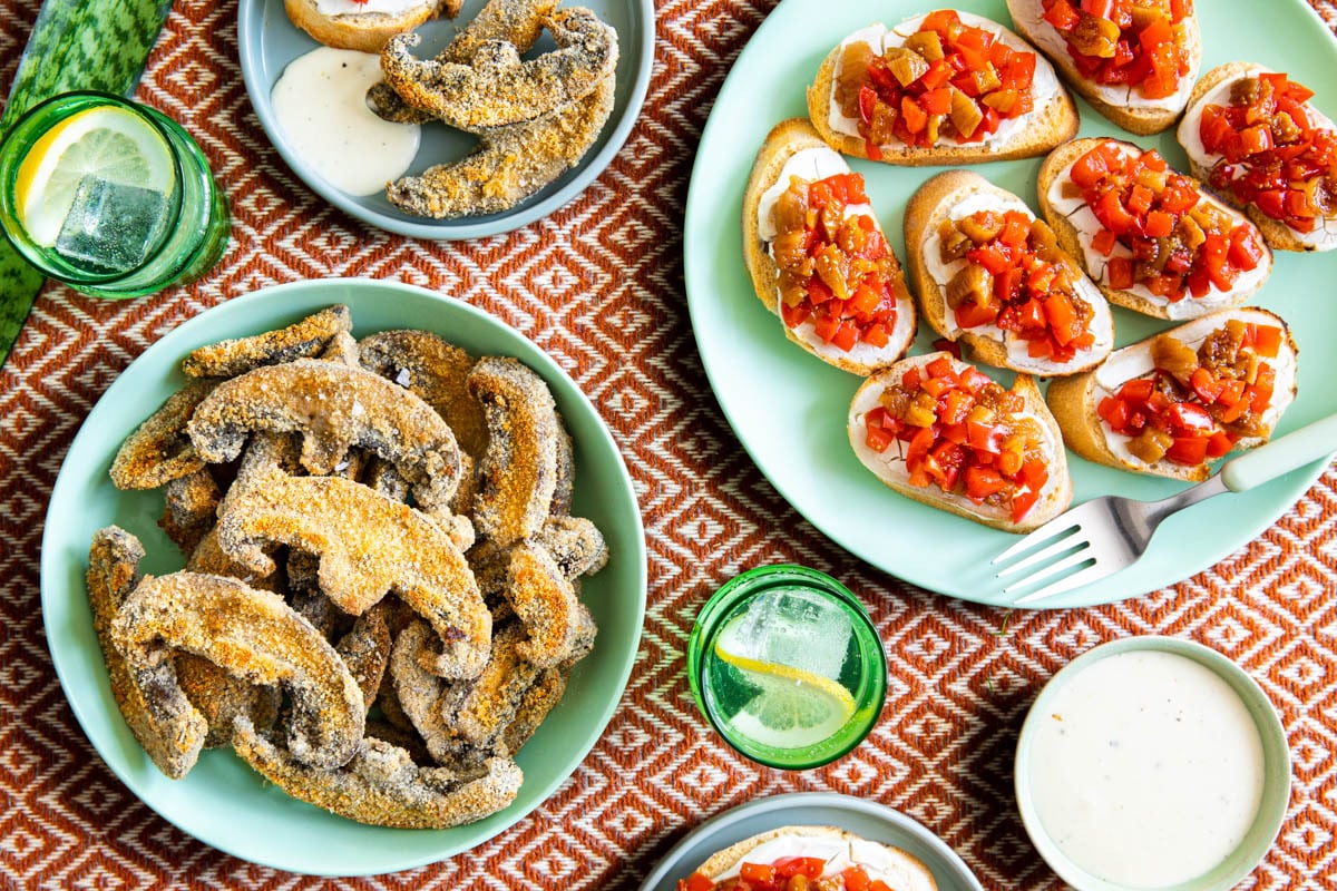 Portobello-Fries mit Trüffeldip & Crostini mit Ziegenkäse und Feige
